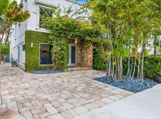 4335 N Bay Rd, Miami Beach, FL 33140