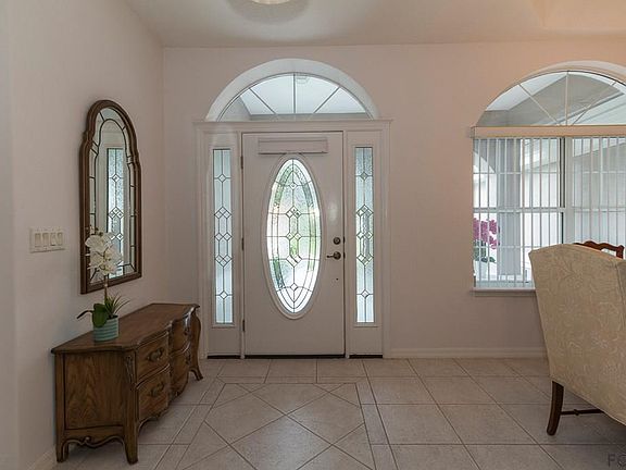 5th image of 18 Woodford Ln
