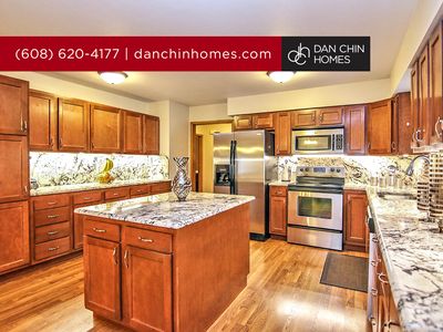 900 Roby Rd, Stoughton, WI, 53589