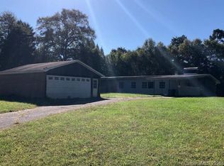 210 34th Ave NE, Hickory, NC 28601