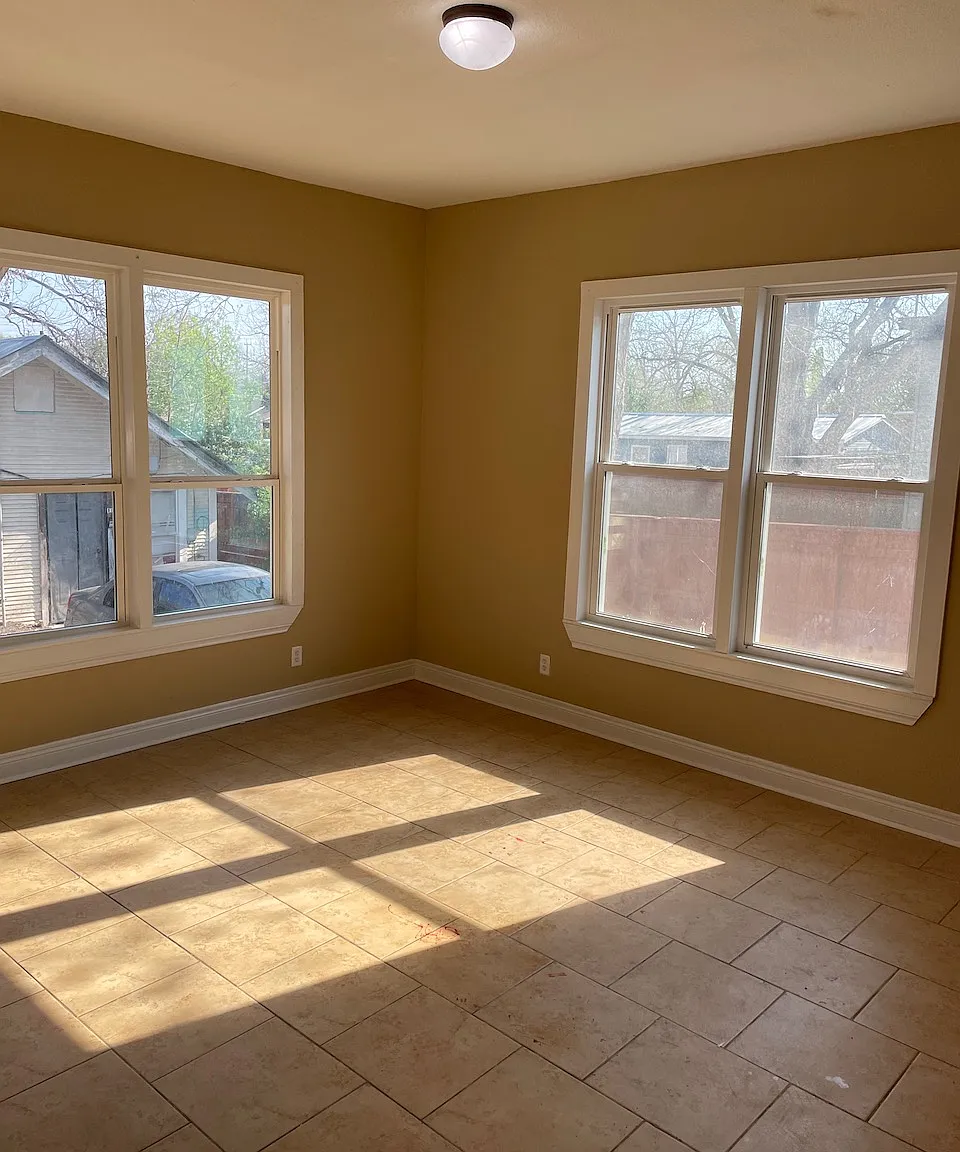 125 Glenwood Ct — Photo 4