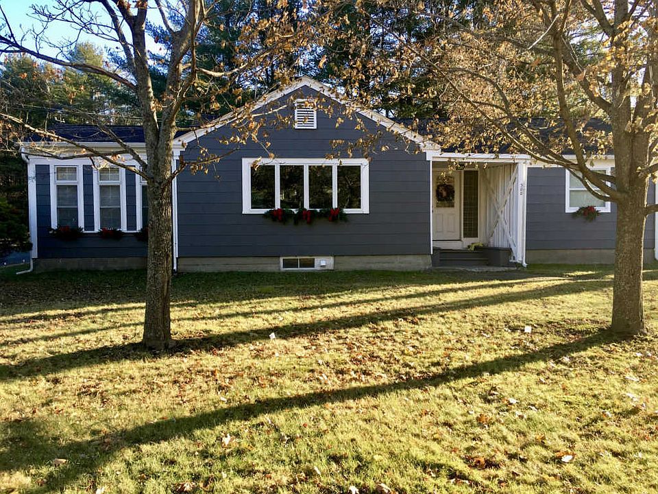 1st image of 388 College Ave