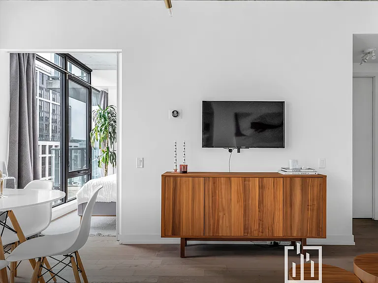 461 Adelaide St W #916 — Photo 18