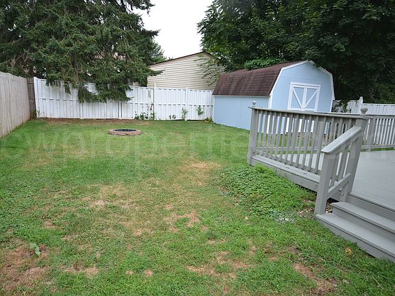3rd image of 518 Lamont St