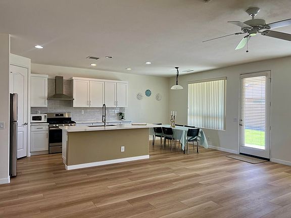 3rd image of 81441 Avenida Gonzalez