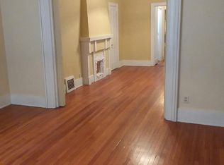 309 E Locust St APT 1, Bloomington, IL 61701