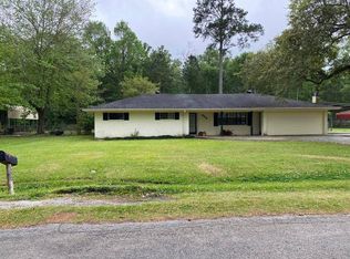 855 Forest Ln, Vidor, TX 77662