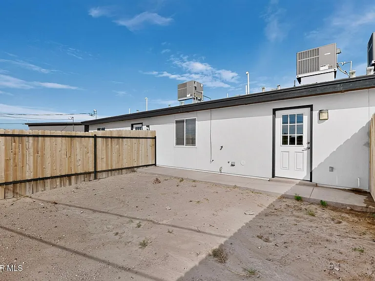 1483 Osullivan Dr #B — Photo 29