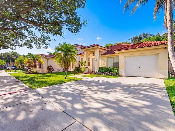 2nd image of 13976 S Cypress Cove Cir