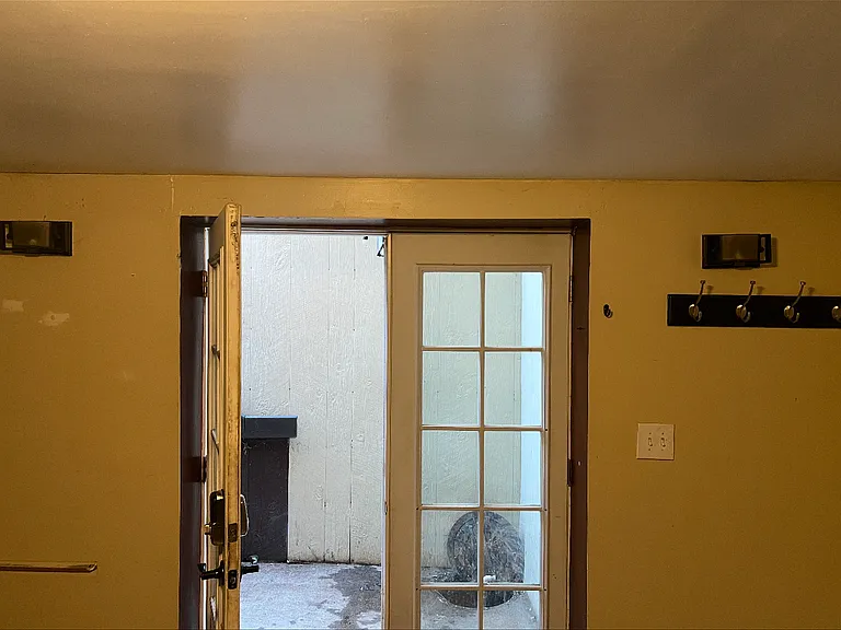 478 Titan Ct — Photo 4