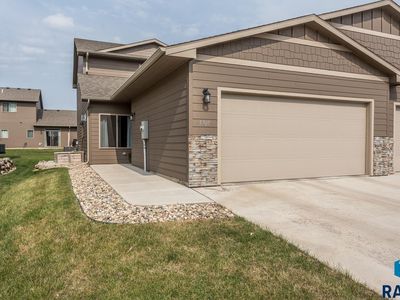 5707 S Bounty Pl, Sioux Falls, SD, 57108