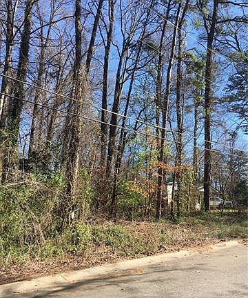 2nd image of 2220 Kennesaw Dr