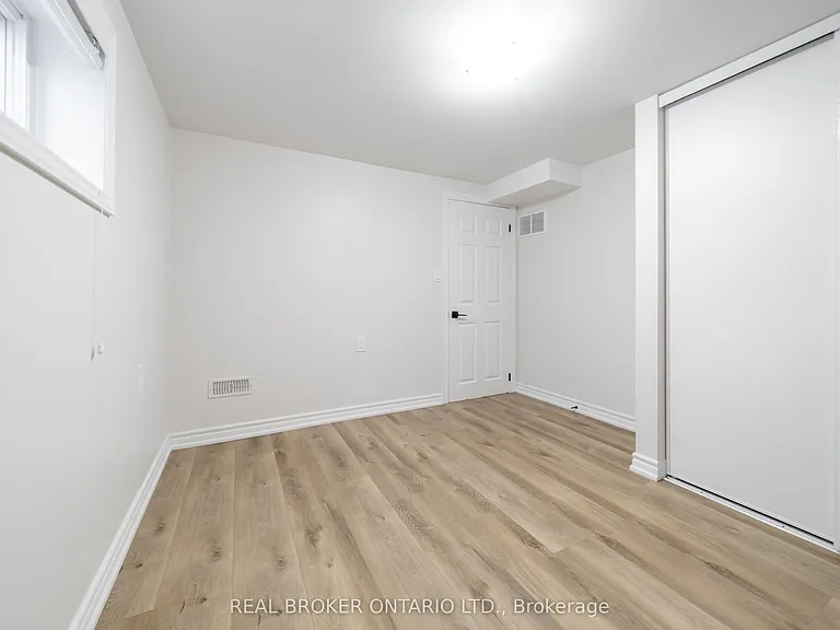 22 Yucatan Rd #LOWER — Photo 24