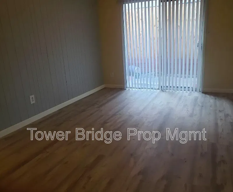 2 bed, 1.0 bath, $1,795 — Photo 4