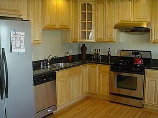 2nd image of 334 Brunswick St