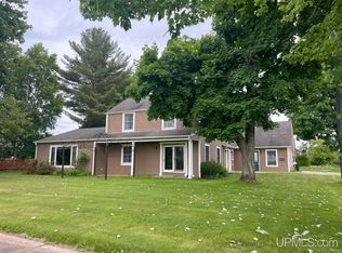 305 N Front St, Lanse, MI 49946