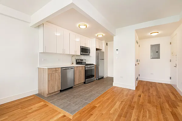 Rented by Compass | media 21