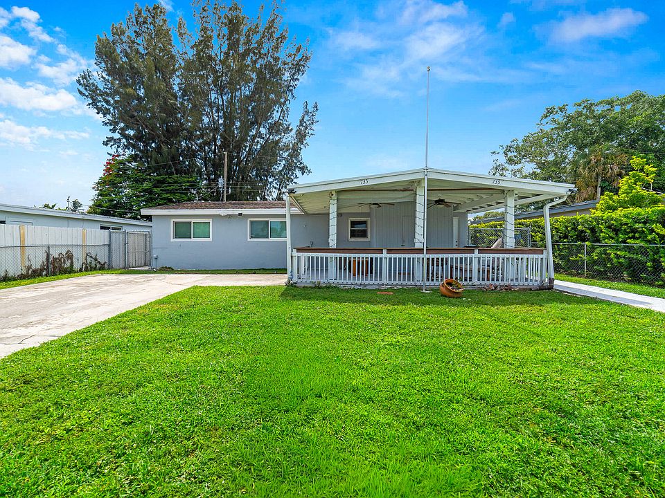 1st image of 735 Hibiscus Drive