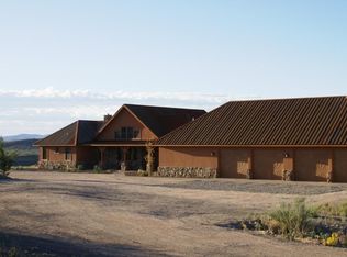 14950 W Kirkland Hillside Rd, Peeples Valley, AZ 86332