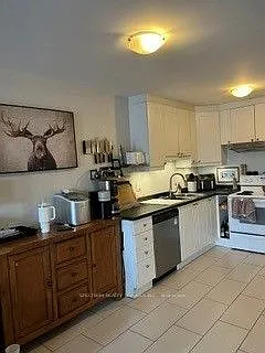 2906A Dufferin St — Photo 7