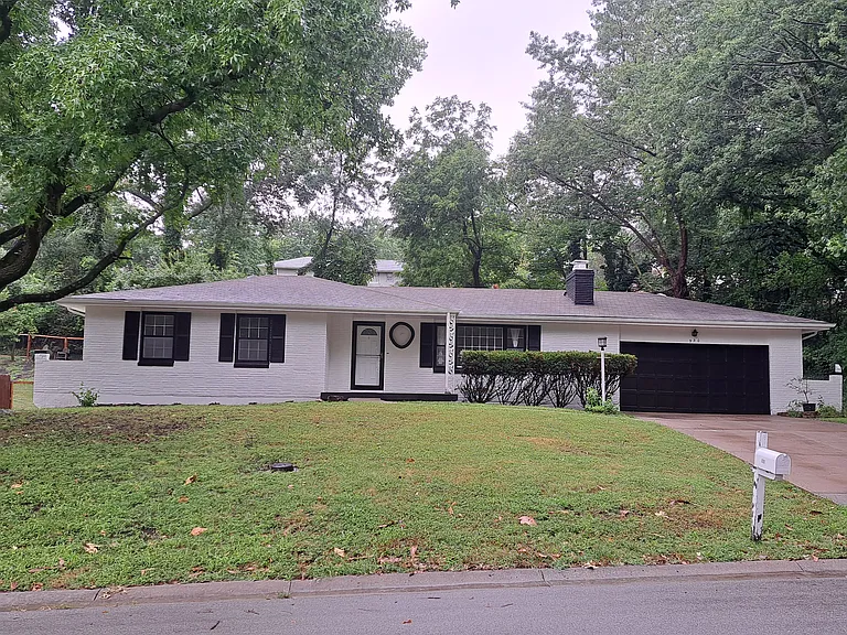 630 N Fairview Ave — Photo 19