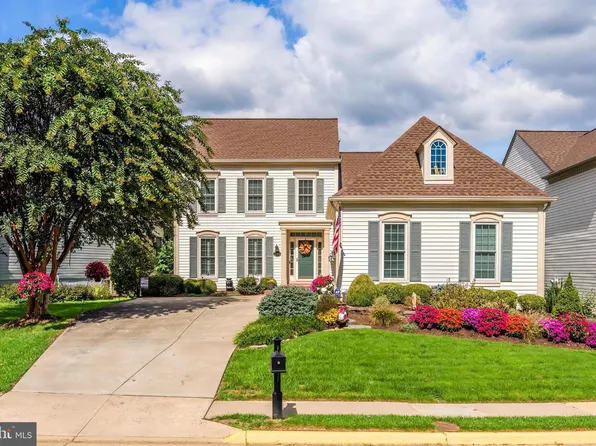 11916 Parkside Dr, Fairfax, VA 22033