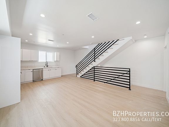 5th image of 5653 Case Ave #2