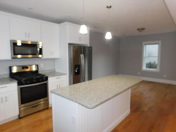 4th image of 38 Branch St #38