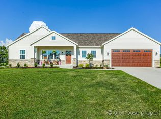 4317 Longview Ct, Dorr, MI 49323
