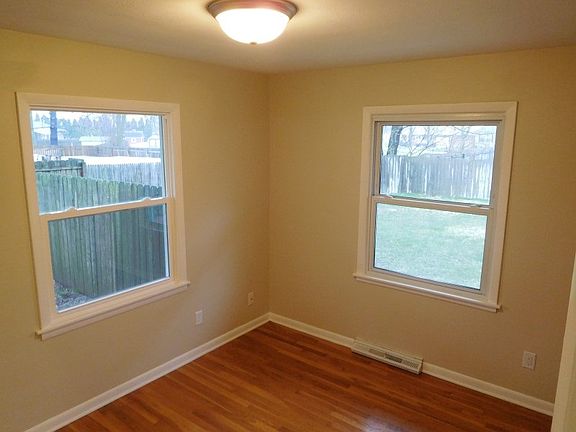 2nd image of 59548 Southfield Ave