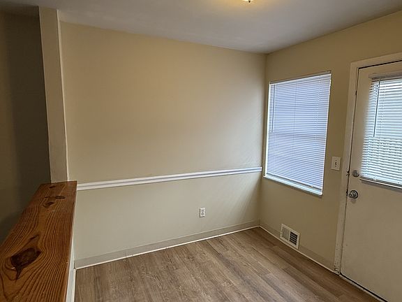 5th image of 5745 N Pine Tree Stunit C