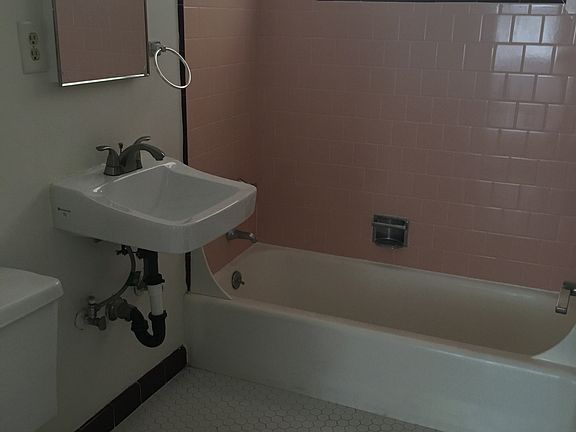 5th image of 222 Market St APT 4
