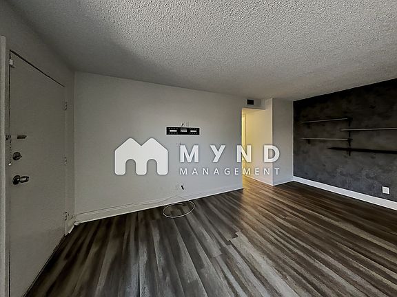 5th image of 1393 Santa Anita Dr APT B