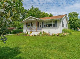 532 2nd St, Lincoln, IL 62656