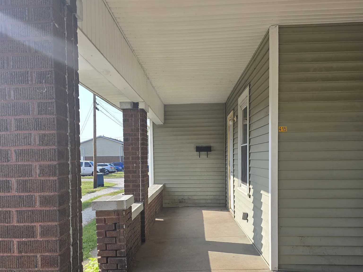 3 bed, 1.5 bath, $1,000 — Photo 2