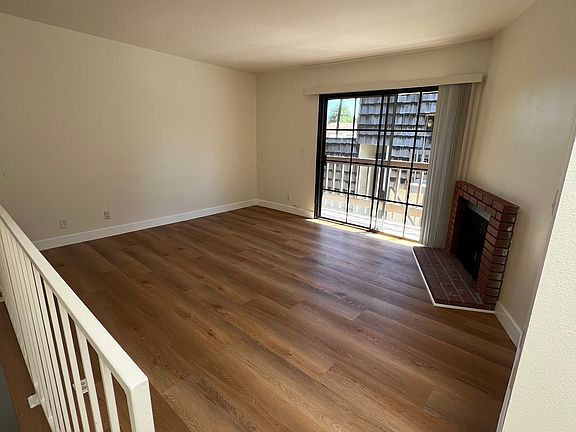 4th image of 5735 Hazeltine Ave APT 4