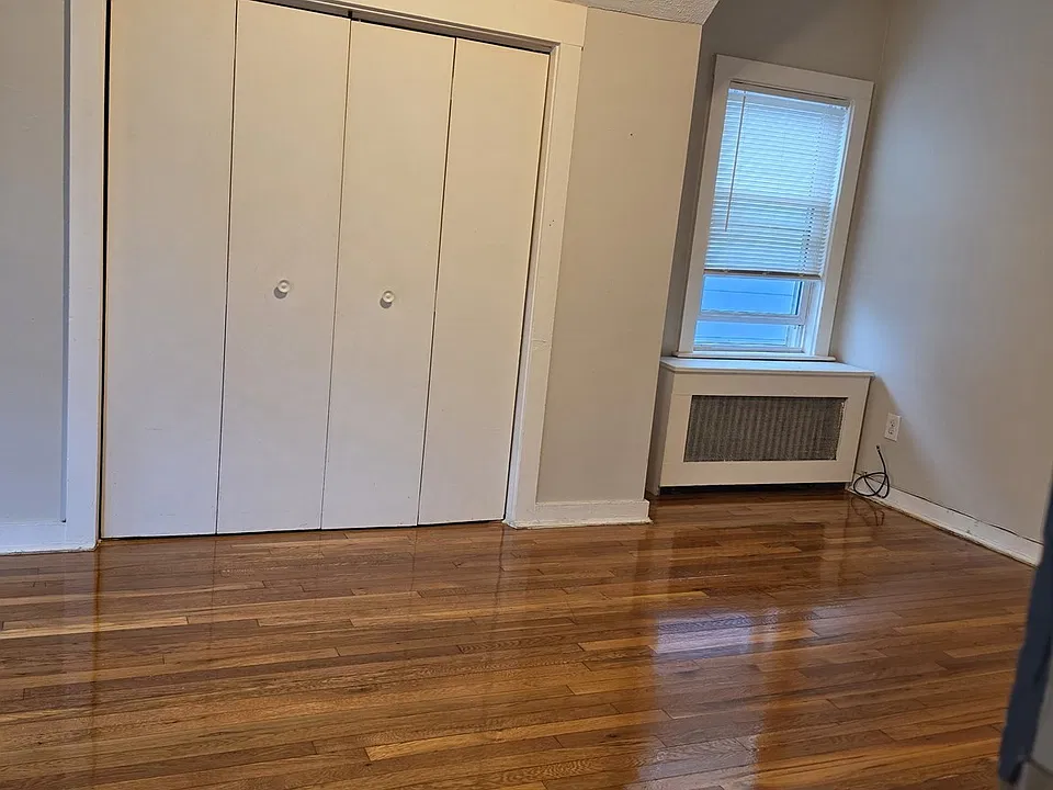 40 Arlington St #3