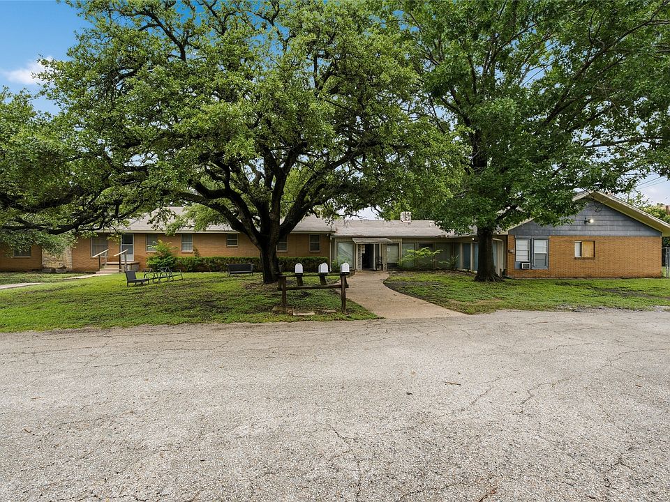1st image of 2323 N 39th St