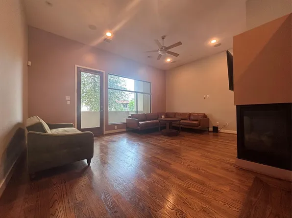 6016 Truro St, Houston, TX 77007