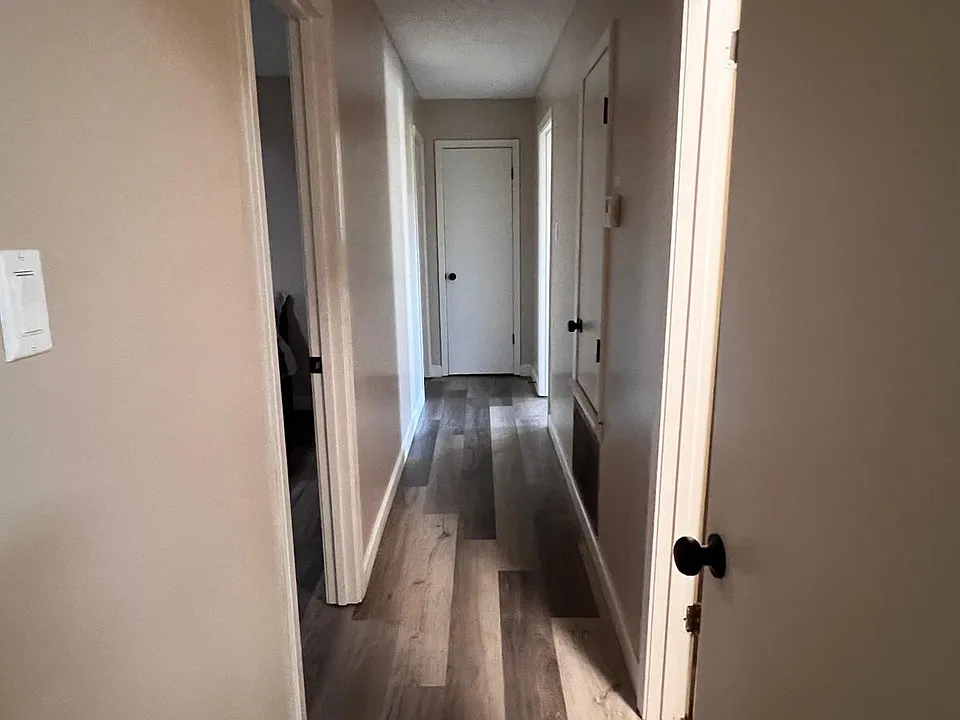 107 W Alicia St