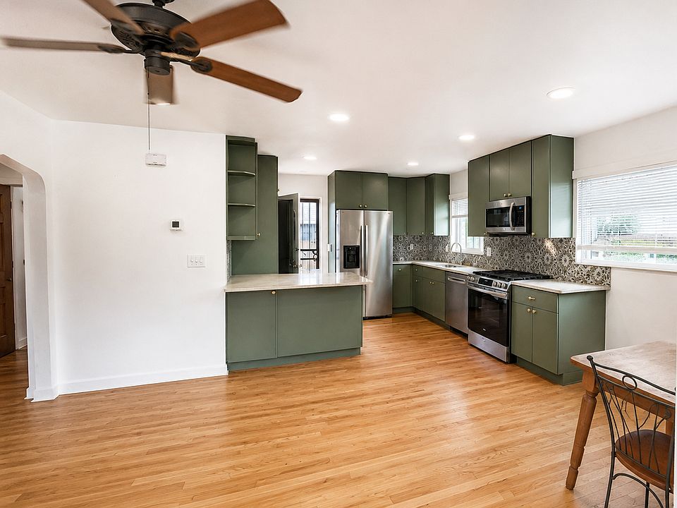 2nd image of 715 Hooker St