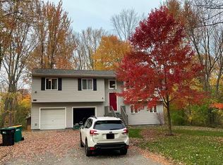 104 Wellington Dr, Rochester, NY 14623