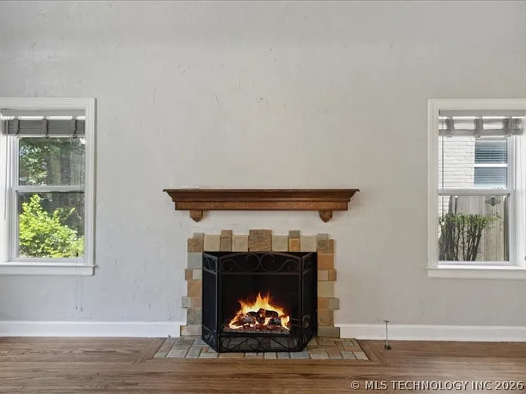 2704 E 13th St — Photo 6