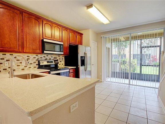 5th image of 1460 Stockton Dr