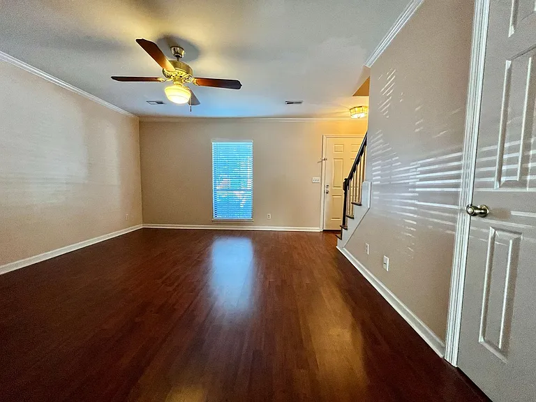 836 Brentwood Point — Photo 5