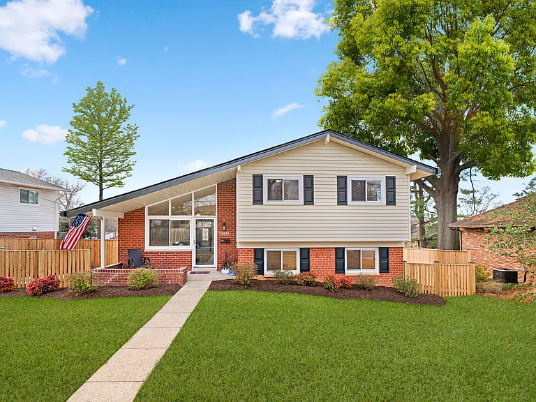 11834 Charles Rd — Photo 1