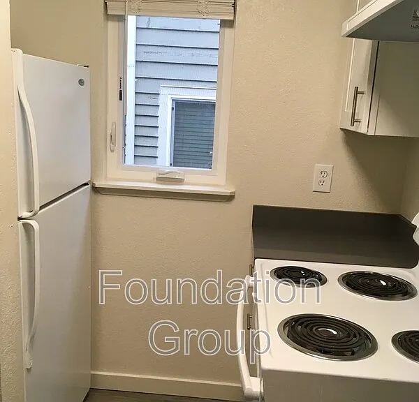 916 N 104th St #B-301 — Photo 4