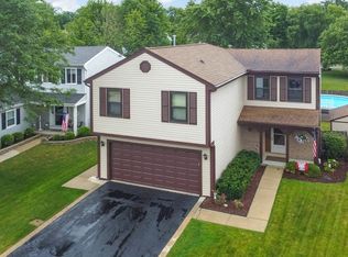 1122 Evergreen Dr, Carol Stream, IL 60188