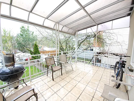 Rented by Astoria Realty | media 9