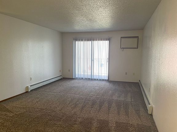 4th image of 1409 14th Ave E #10